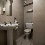 Donegan Court Голуэй