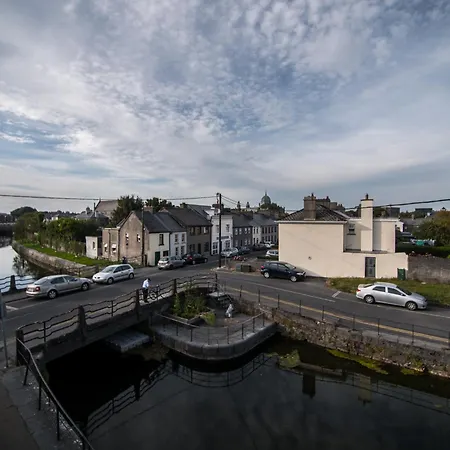 Aparthotel Donegan Court