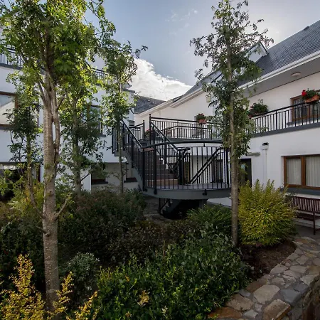 Donegan Court 3* Galway