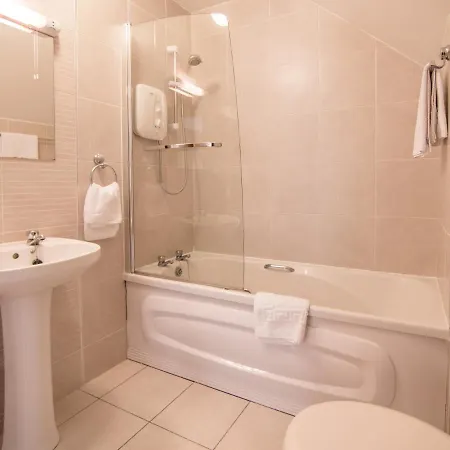 Aparthotel Donegan Court 3*