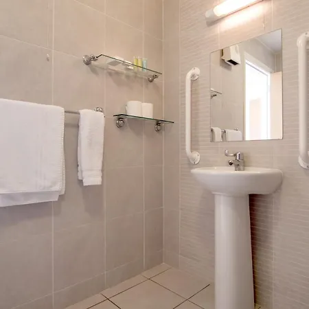 Aparthotel Donegan Court