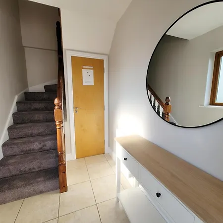 Donegan Court Aparthotel