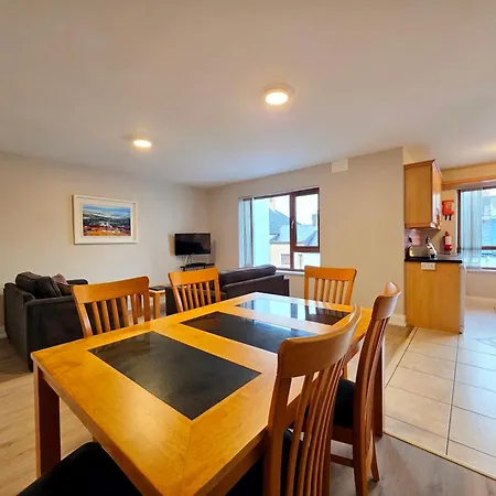 Donegan Court Apart-hotel 3*