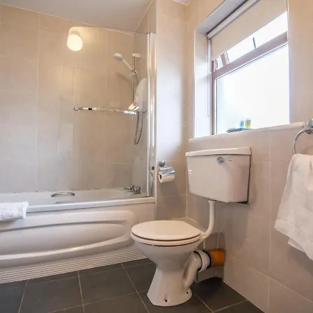 Donegan Court 3* Galway