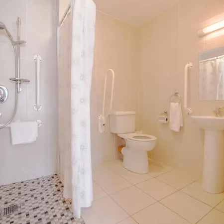 Апарт-отель Donegan Court Голуэй