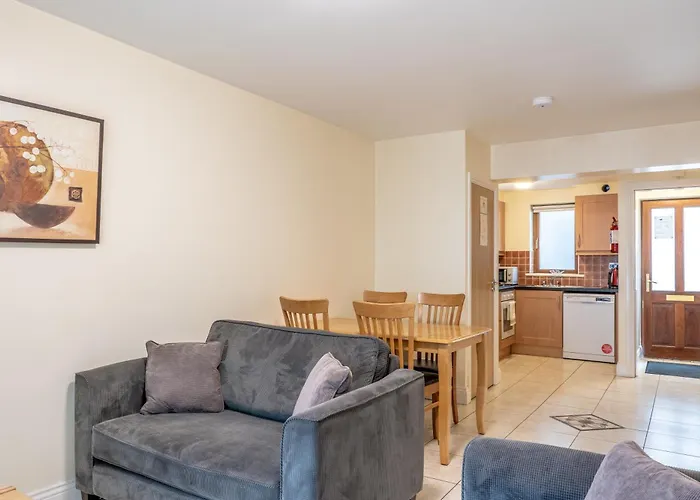 Donegan Court 3* Galway