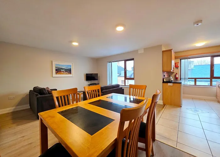 Donegan Court Apart-hotel 3*