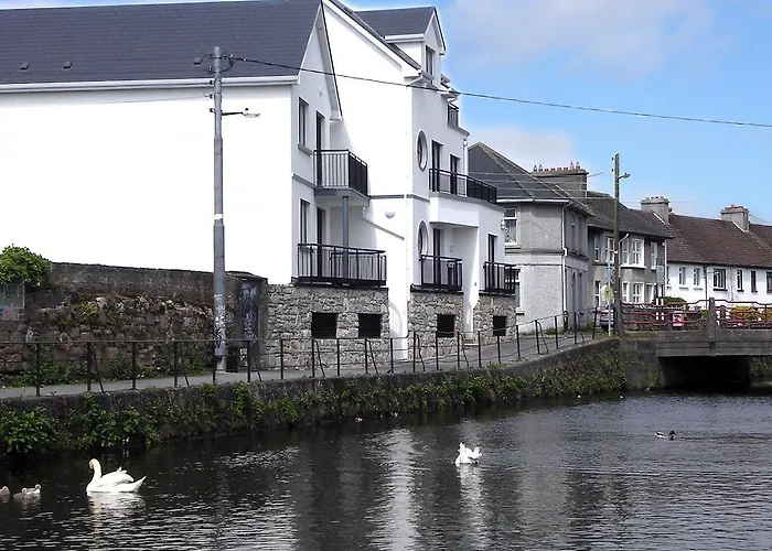 Apart-hotel Donegan Court 3*