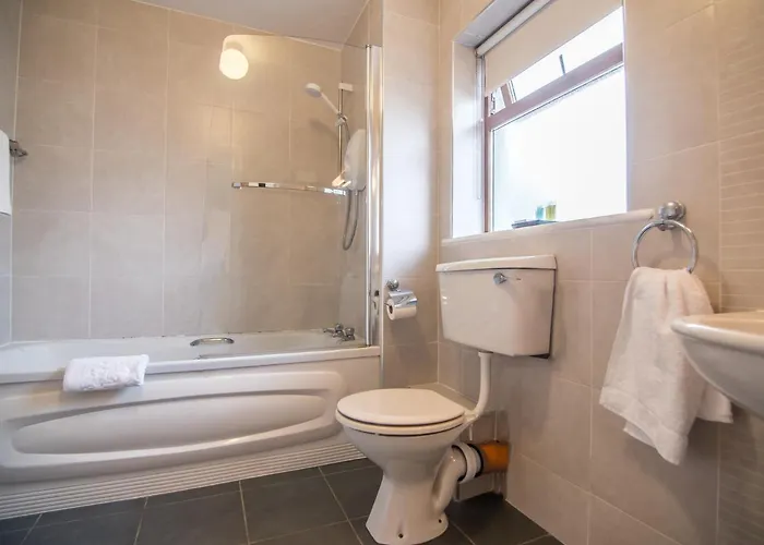 Donegan Court 3* Galway