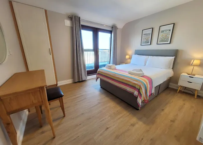 Donegan Court Lejlighedshotel 3*