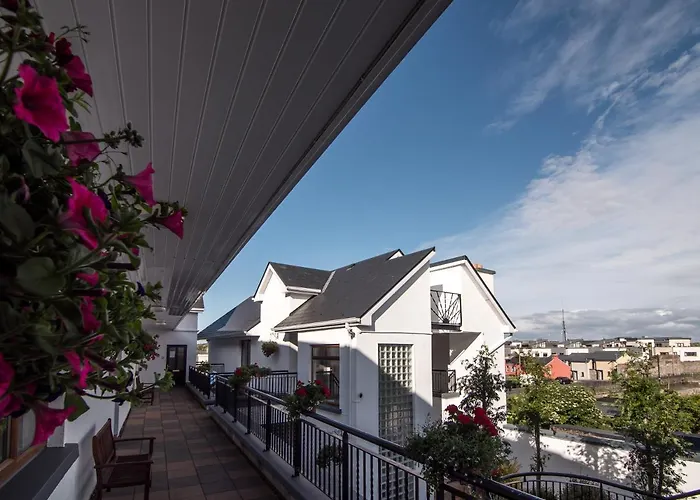 Donegan Court Lejlighedshotel 3*